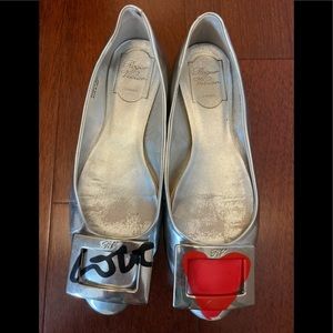 Roger Vivier flat size 6.5